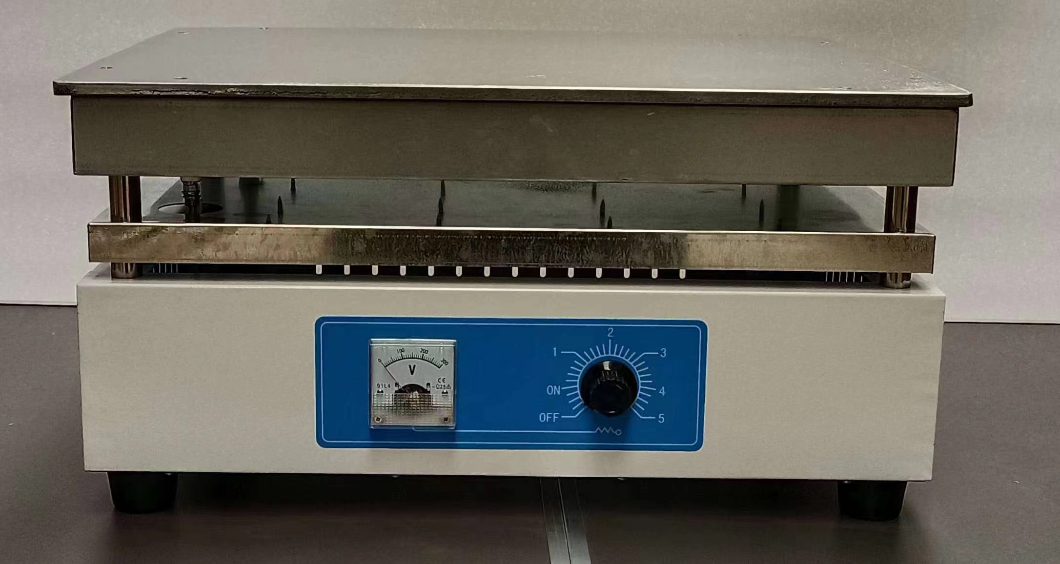 laboratory hot plate
