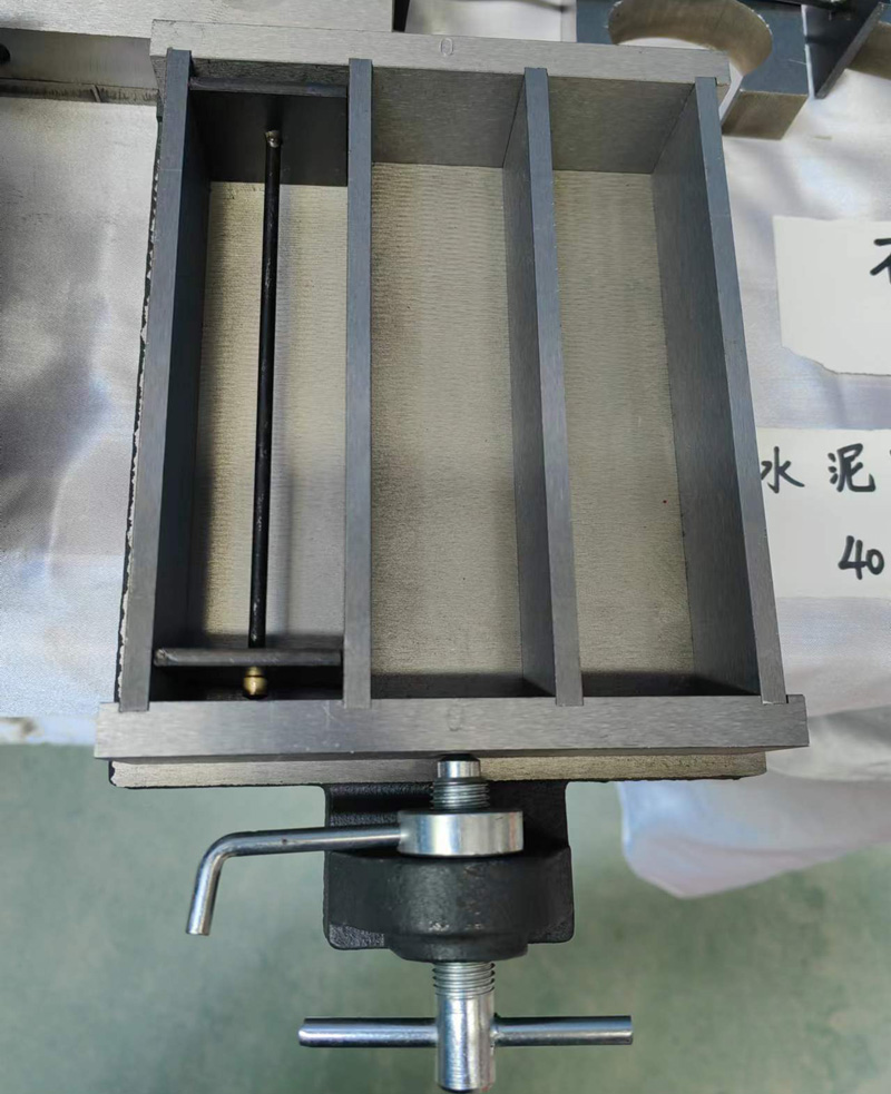 three gang mould Cement Jolting Table
